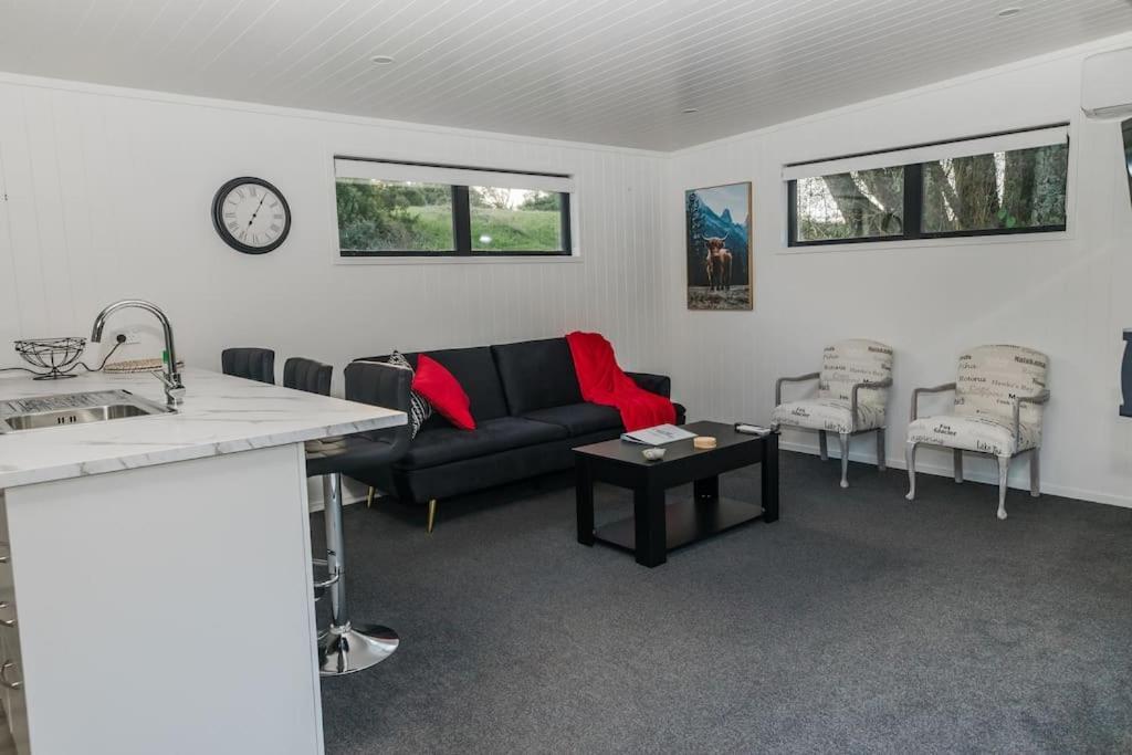 Bombay Hills Modern Retreat Auckland Exterior foto