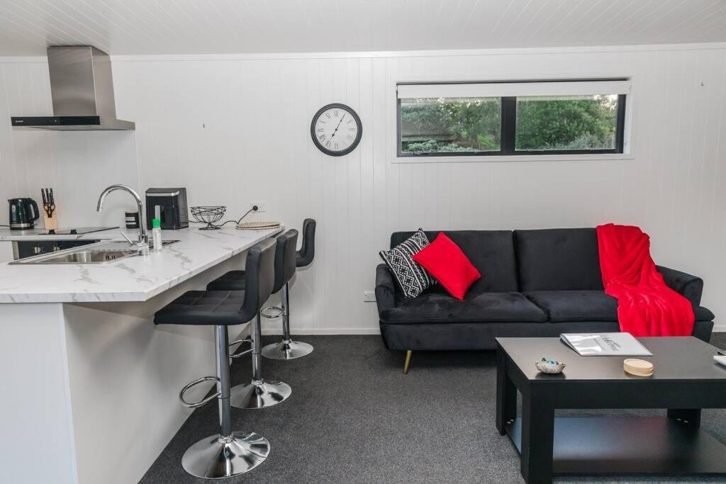 Bombay Hills Modern Retreat Auckland Exterior foto