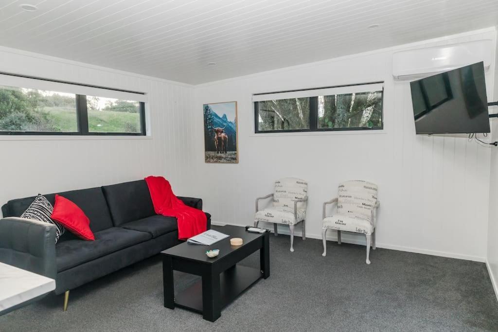 Bombay Hills Modern Retreat Auckland Exterior foto