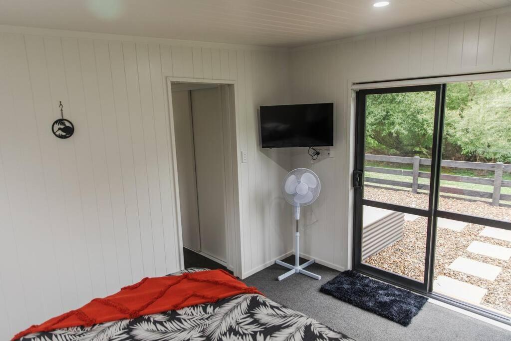 Bombay Hills Modern Retreat Auckland Exterior foto